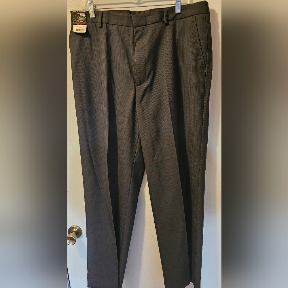 Axcess Claiborne Dress Pants Gray Pinstripe Flat Front 36x32 NWT